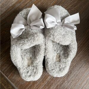 UGG Gray Fuzzy Slippers with White Bows